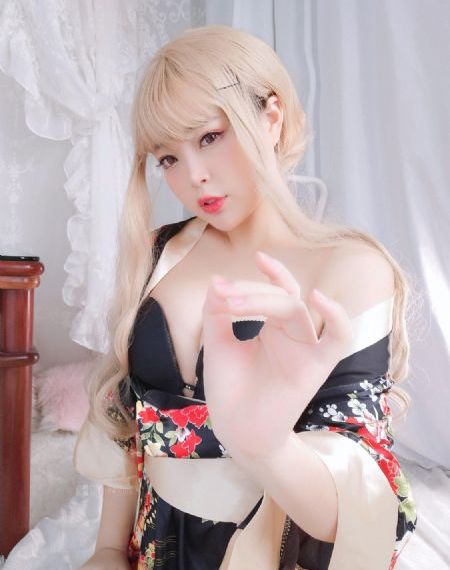 草莓芭乐香蕉绿巨人视频_完整版电影在线观看