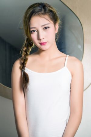 国产欧美国产精品美女流白浆视频_720完整在线观看